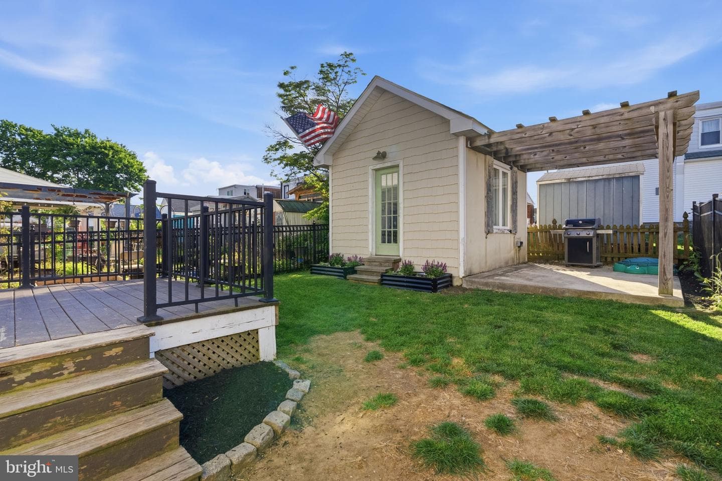 8128 Hennig Street photo 32