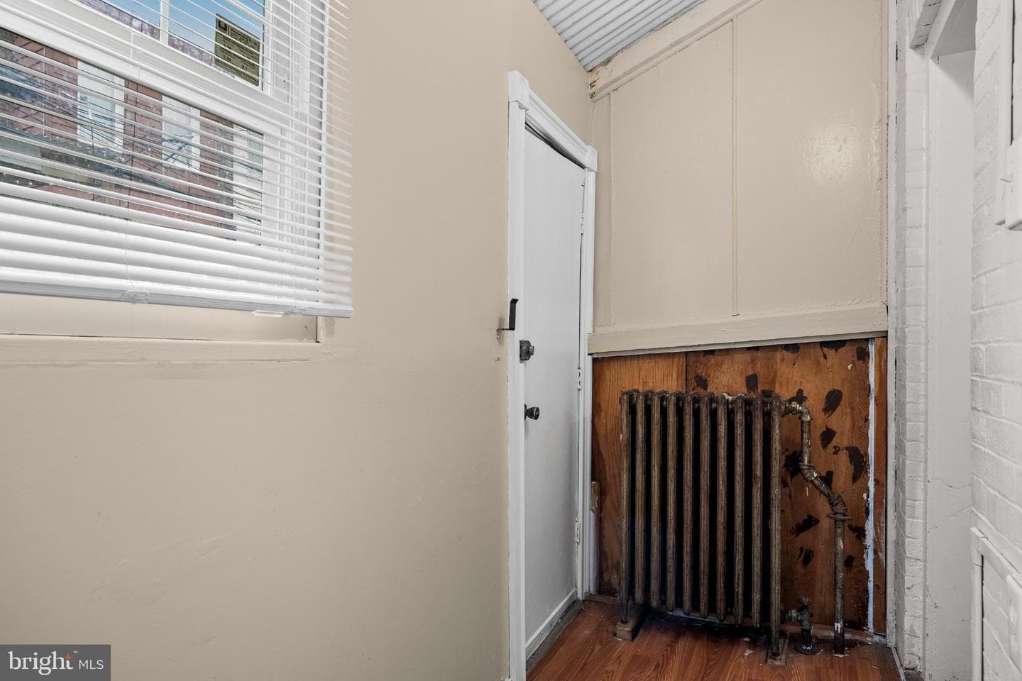 1241 W Silver Street photo 14