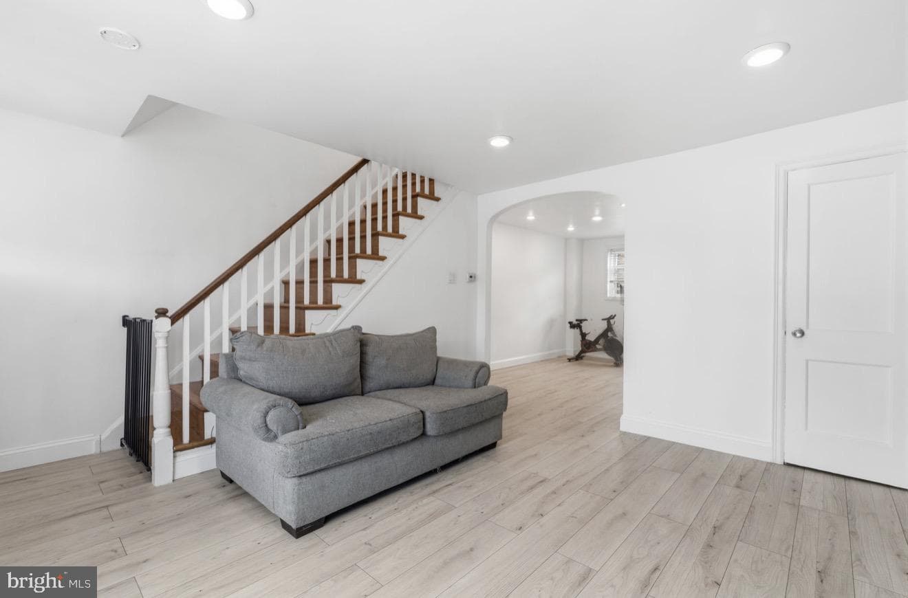 4421 E Allen Street photo 5