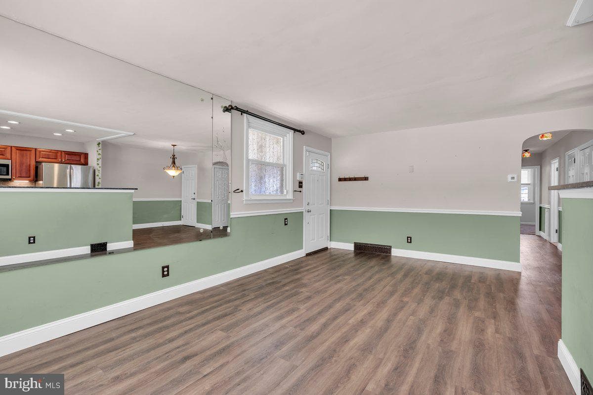 8104 Lexington Avenue photo 14