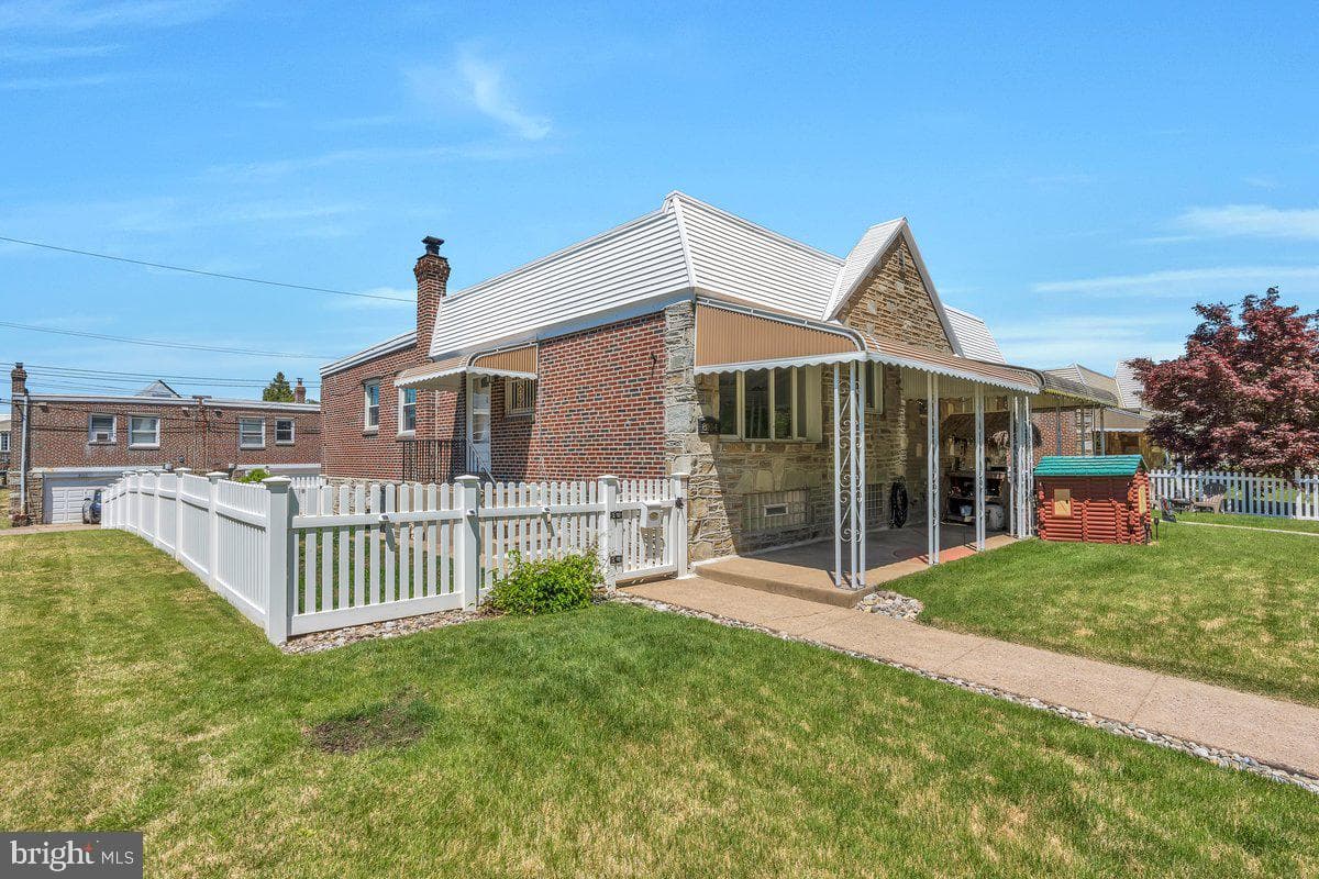 8104 Lexington Avenue photo 4