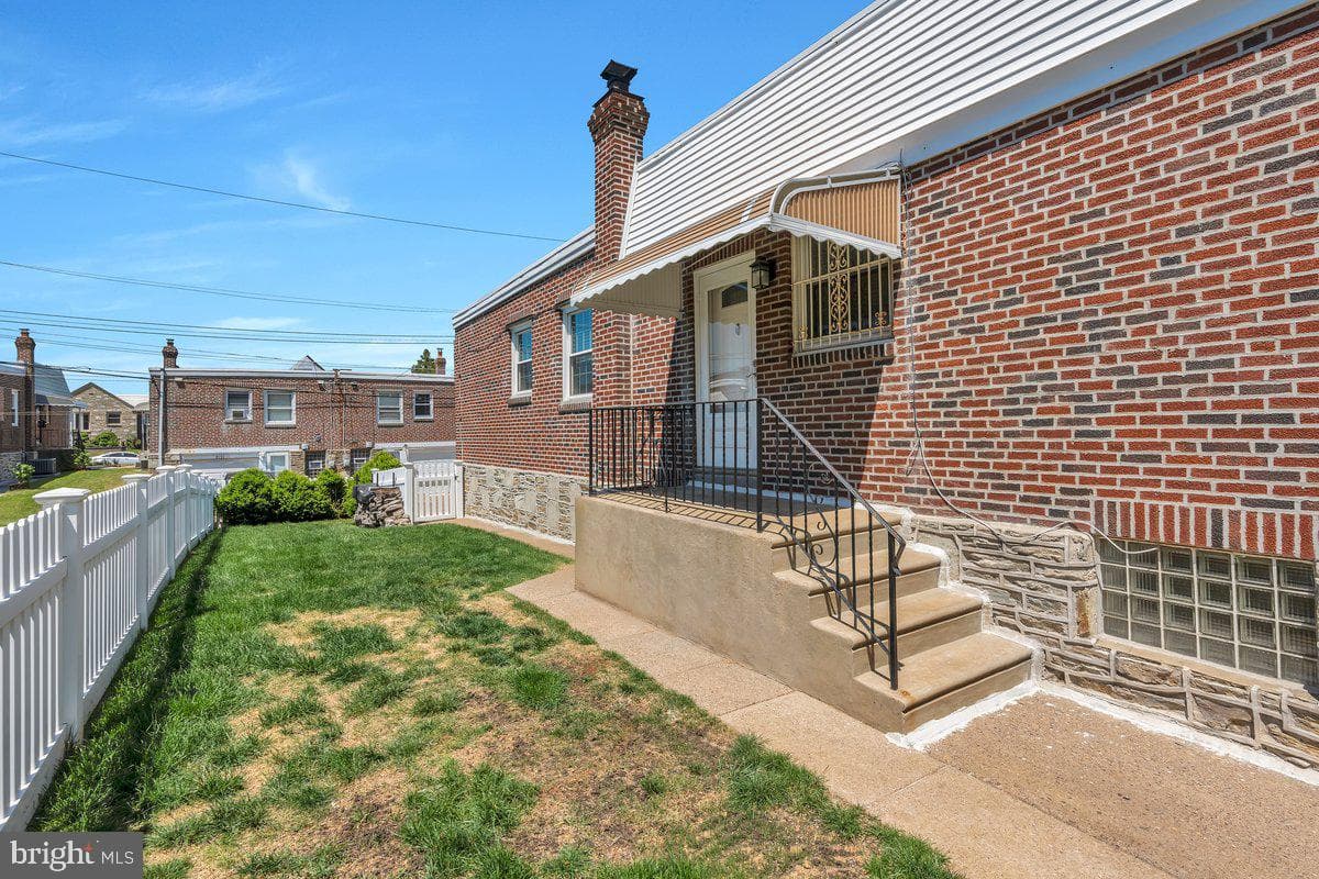 8104 Lexington Avenue photo 7