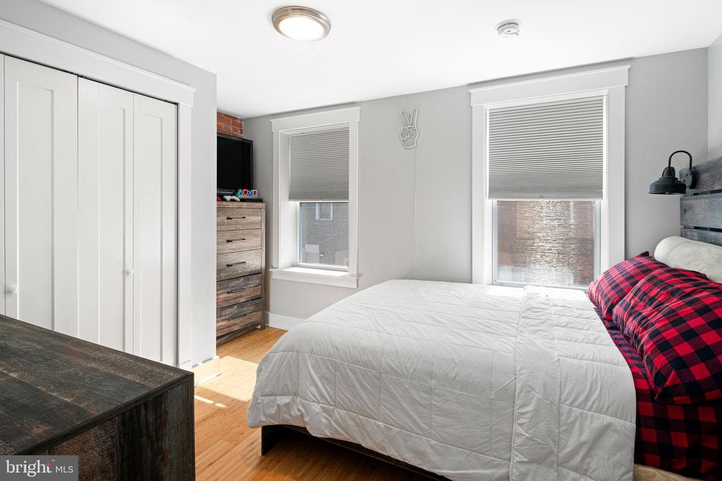 1540 S Lecount photo 8