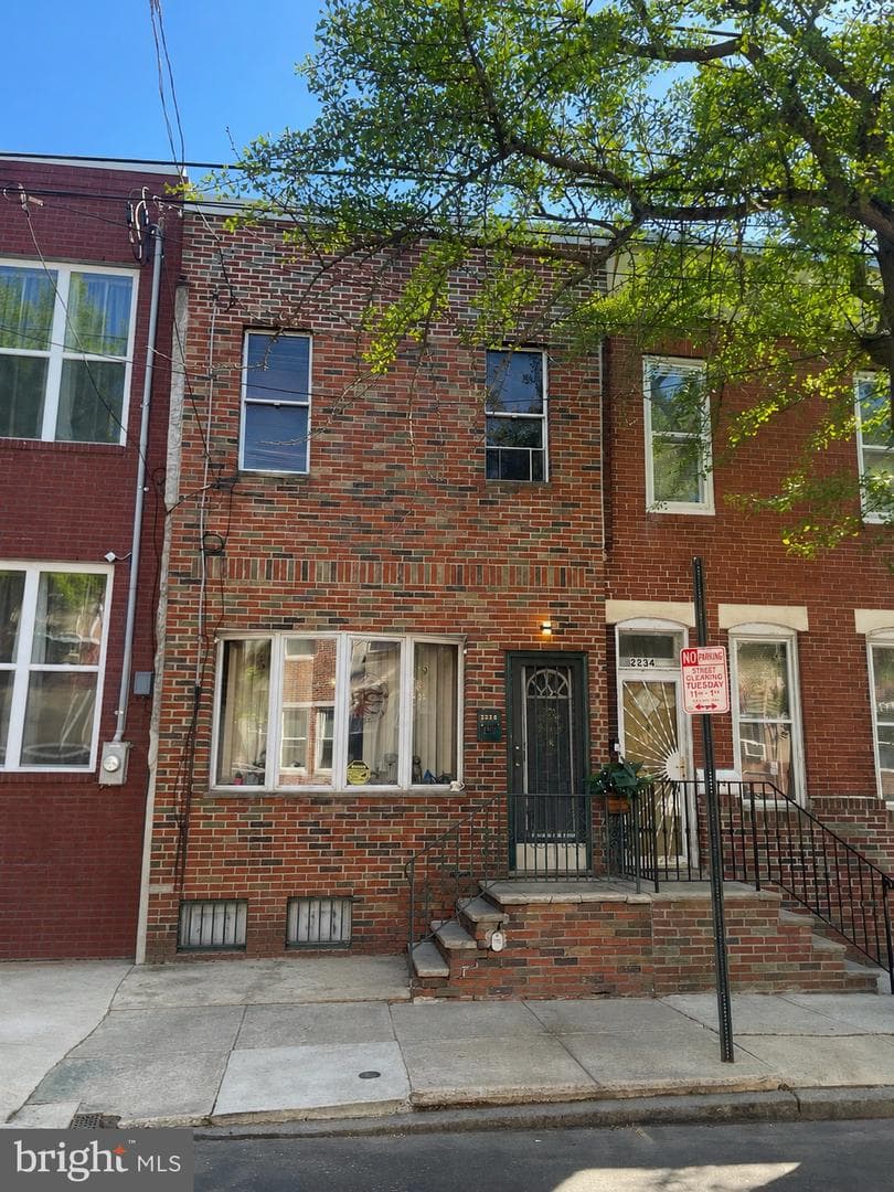 2232 Reed St Street, Philadelphia