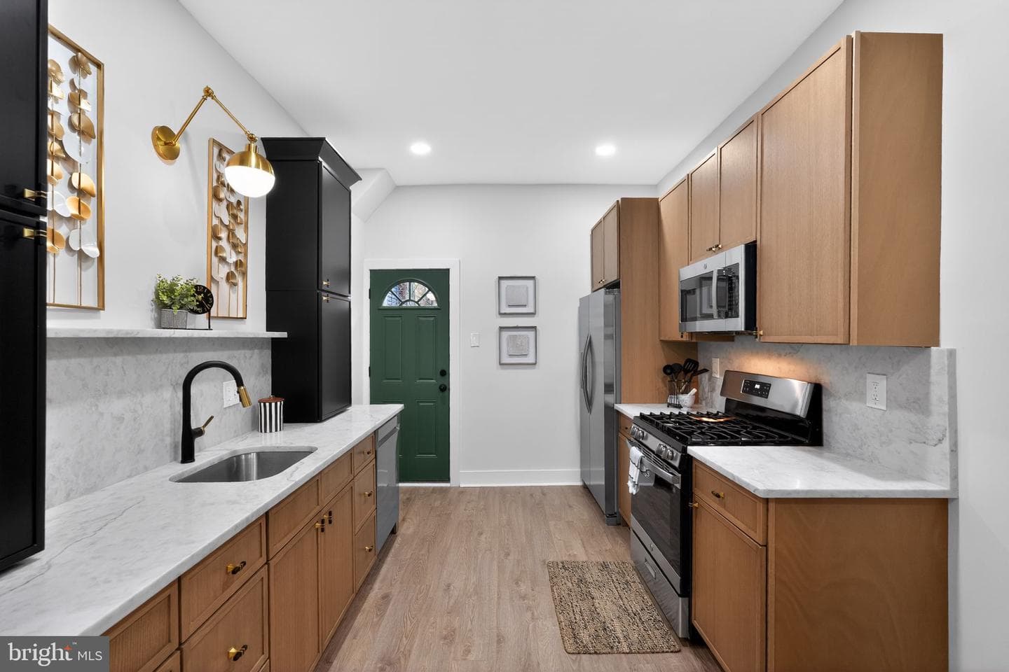 1331 S May Street photo 11