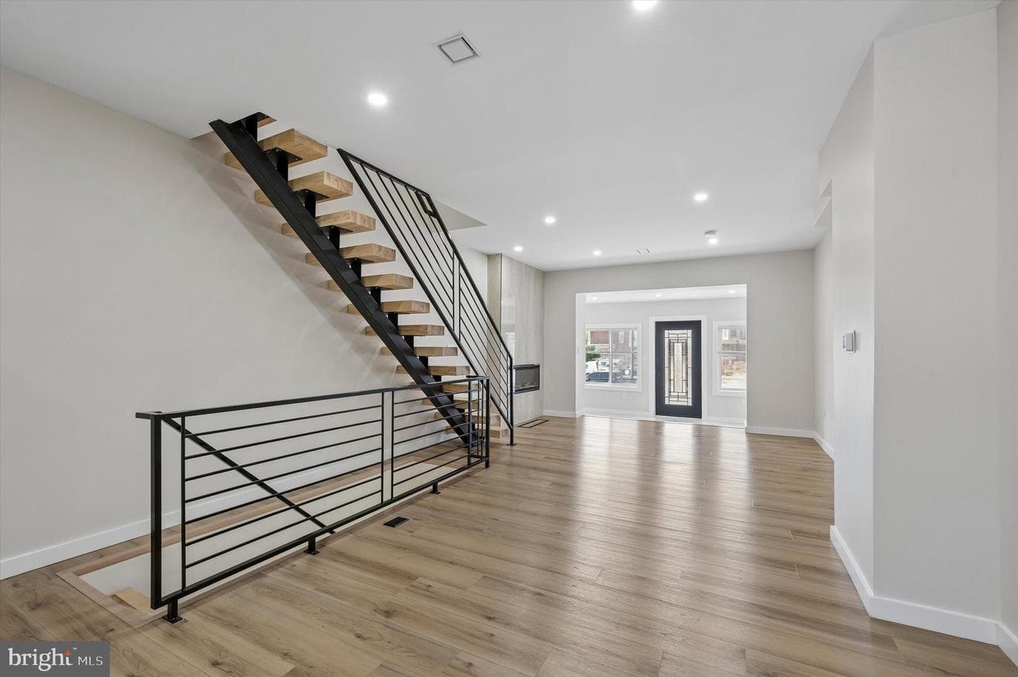 5511 Pine Street photo 11