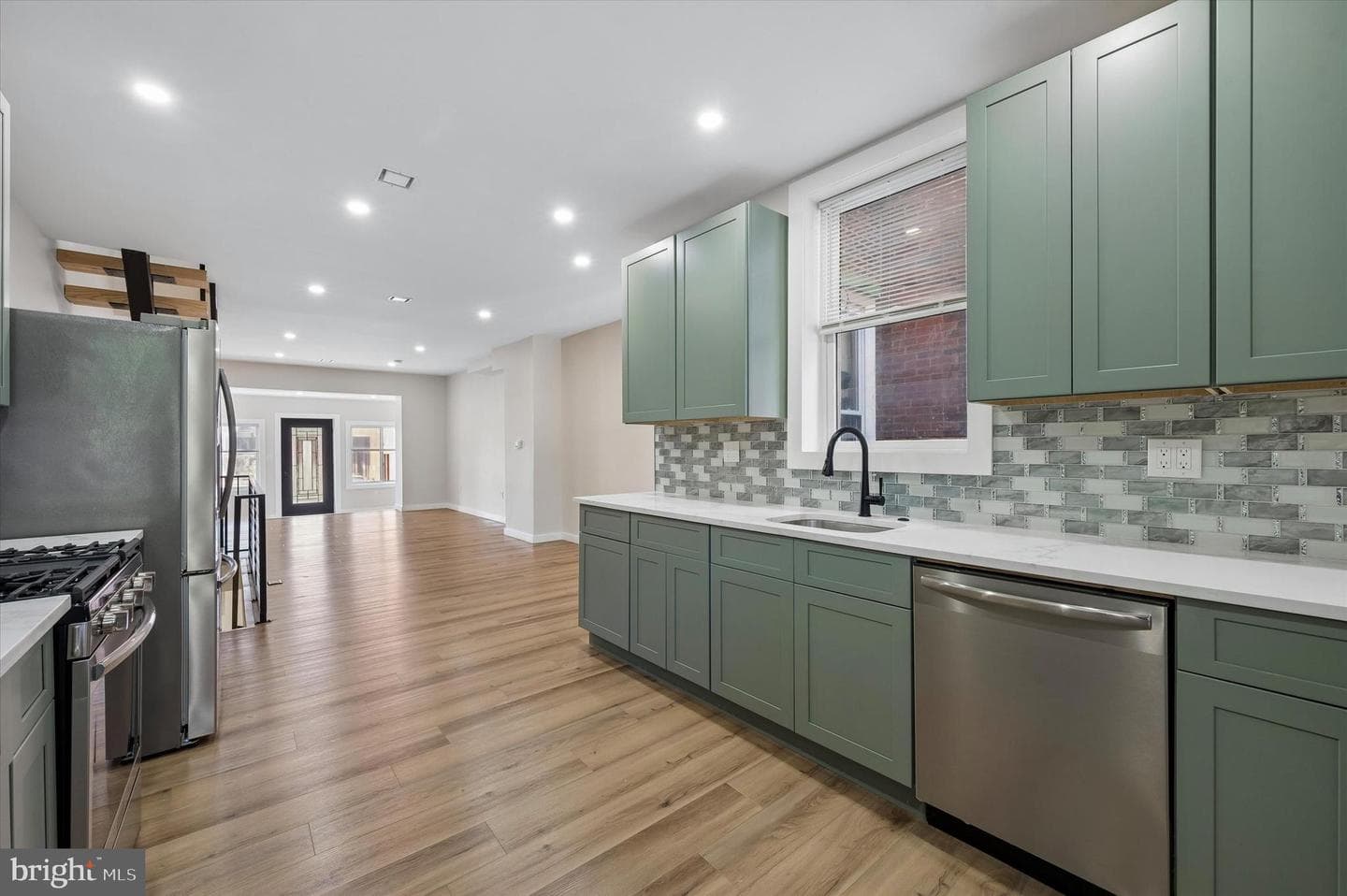 5511 Pine Street photo 16