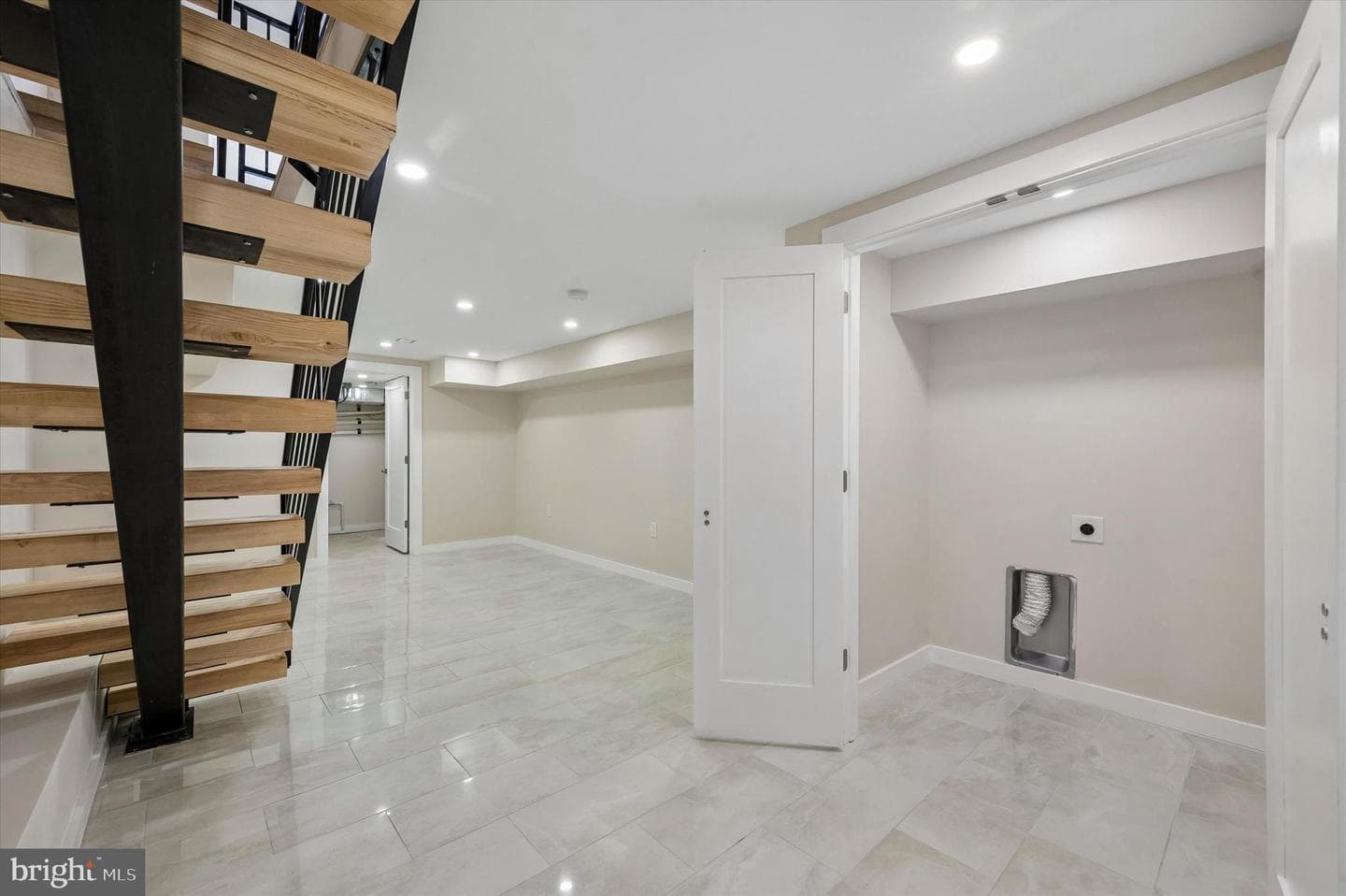5511 Pine Street photo 31