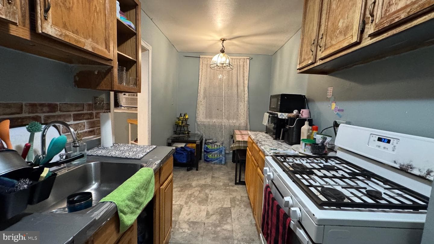 3204 Disston Street photo 6