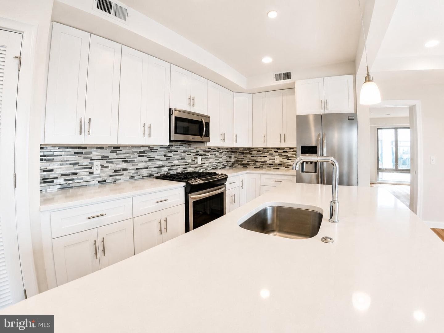 233 Poplar Street #9 photo 5