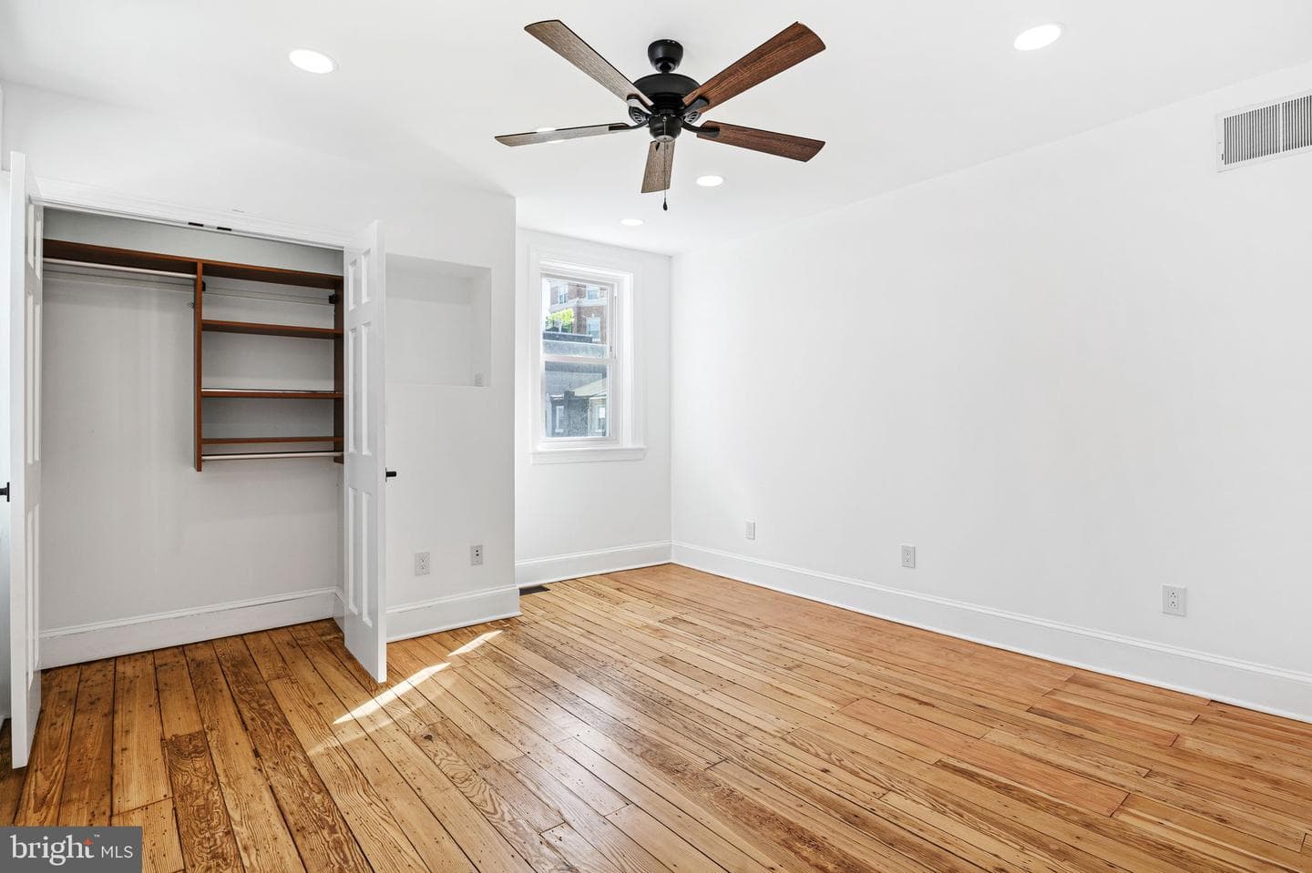 1626 E Eyre Street photo 21