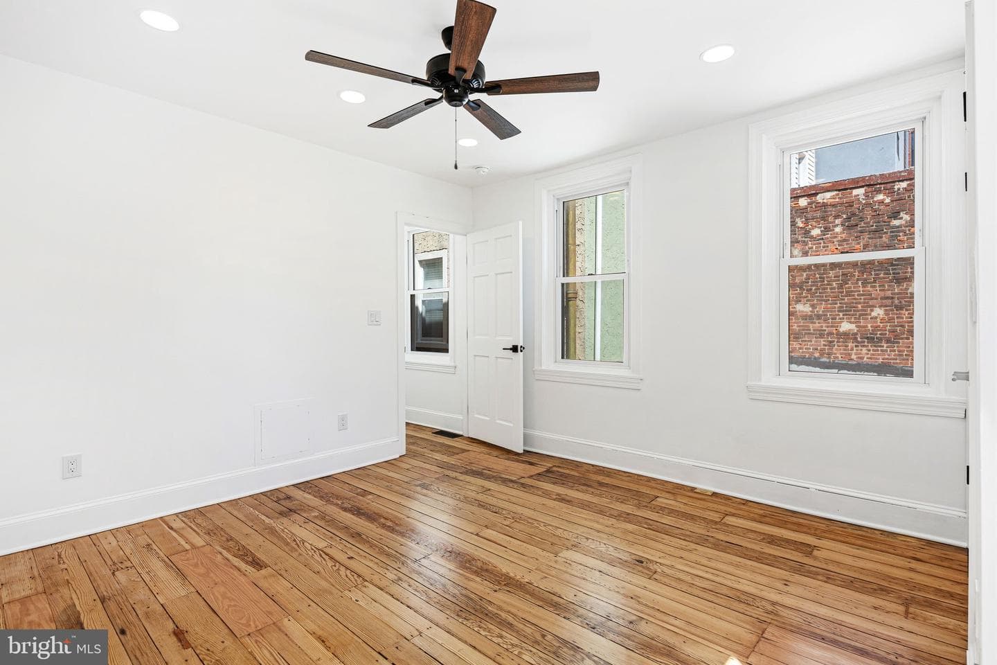 1626 E Eyre Street photo 23