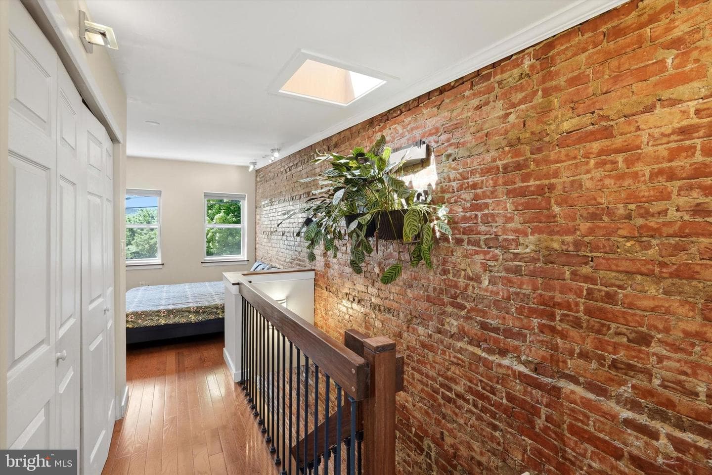 215 Earp Street photo 13