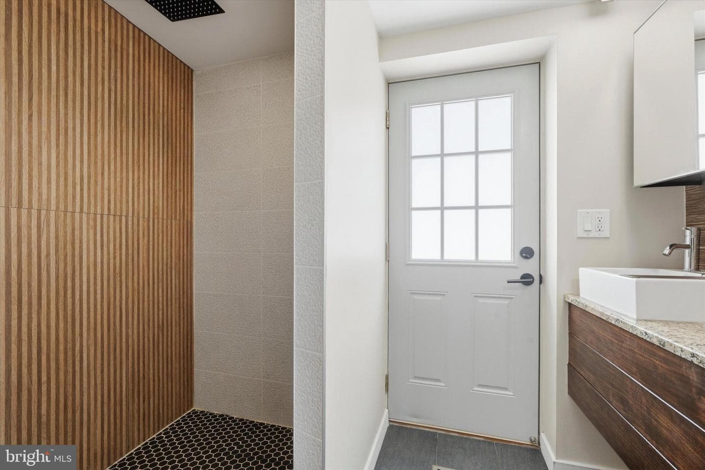 215 Earp Street photo 18