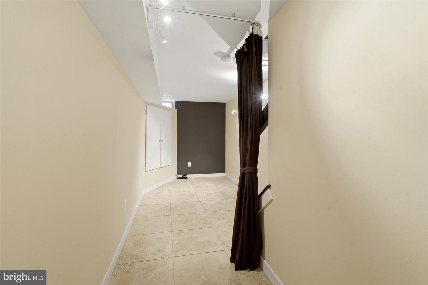 215 Earp Street photo 21