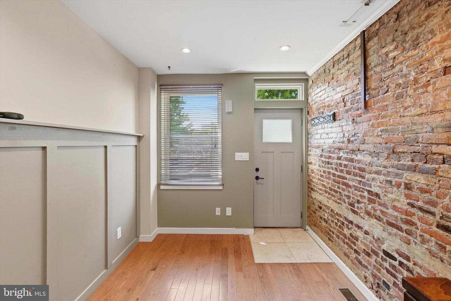 215 Earp Street photo 5