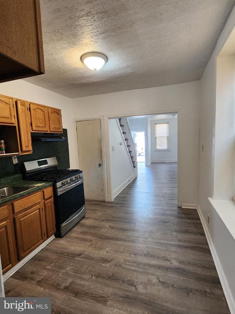 3351 N Mascher Street photo 13