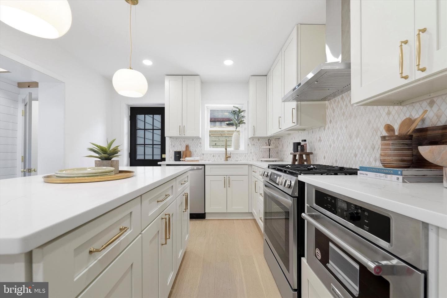 726 Morris Street photo 18
