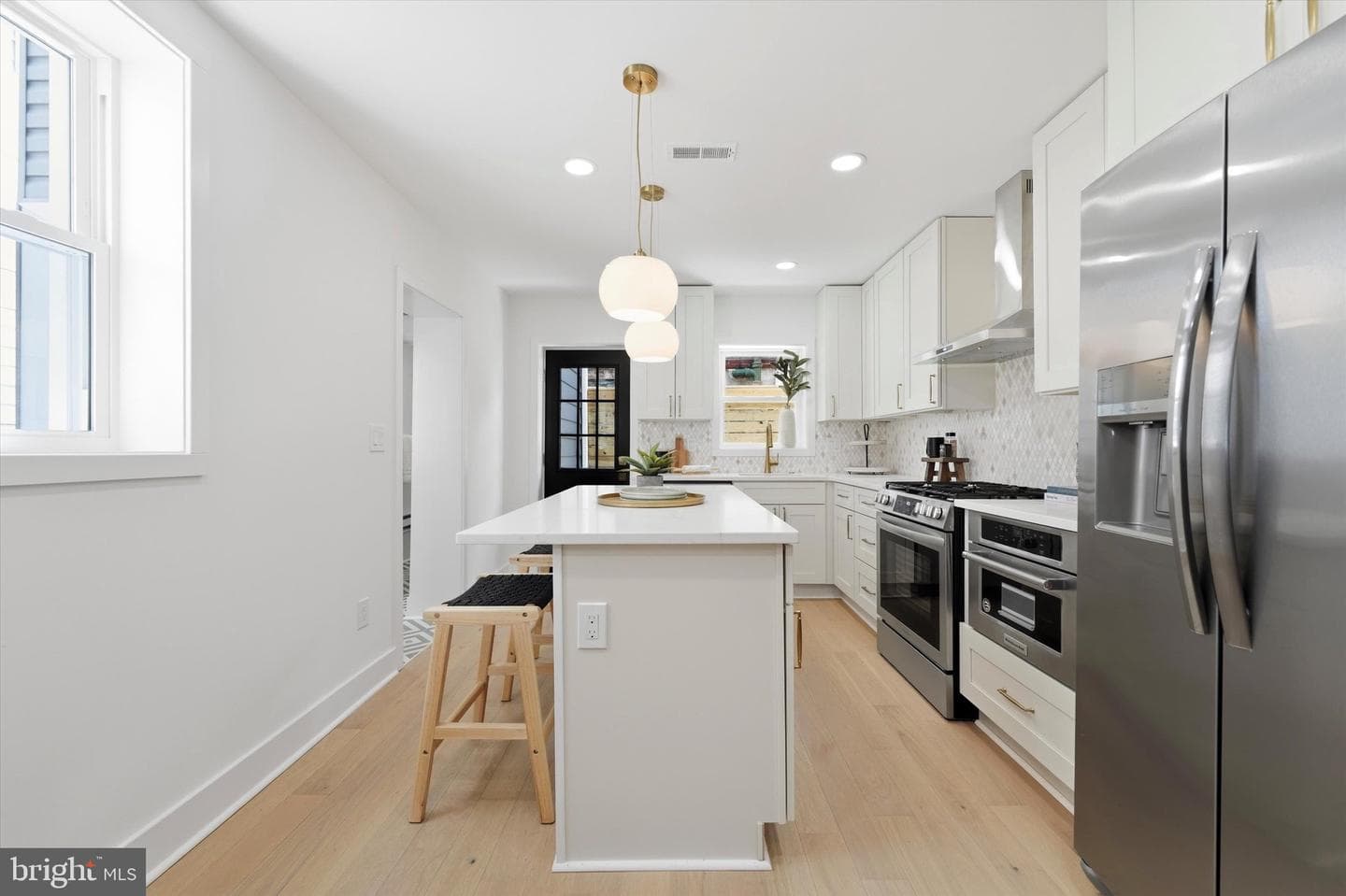 726 Morris Street photo 19