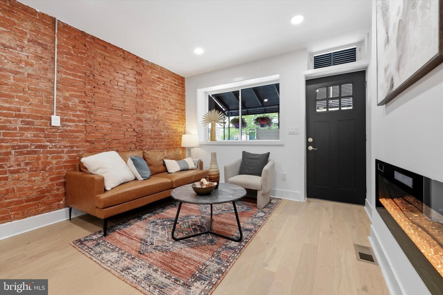 726 Morris Street photo 8