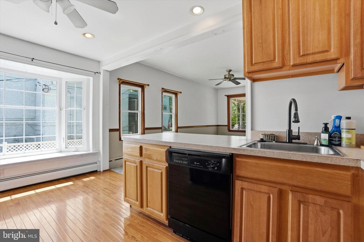 4621 Linden Avenue photo 6