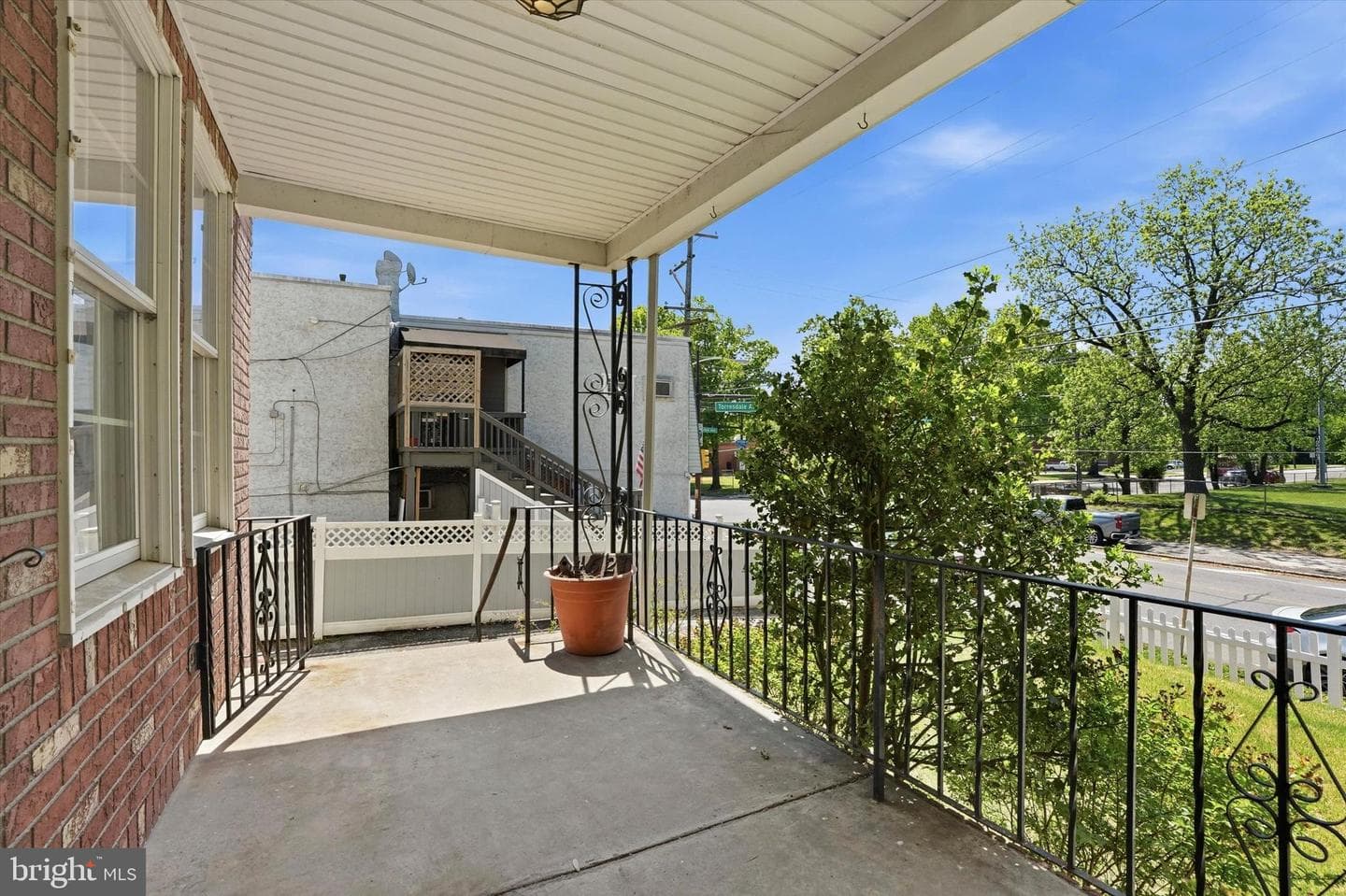 4621 Linden Avenue photo 8