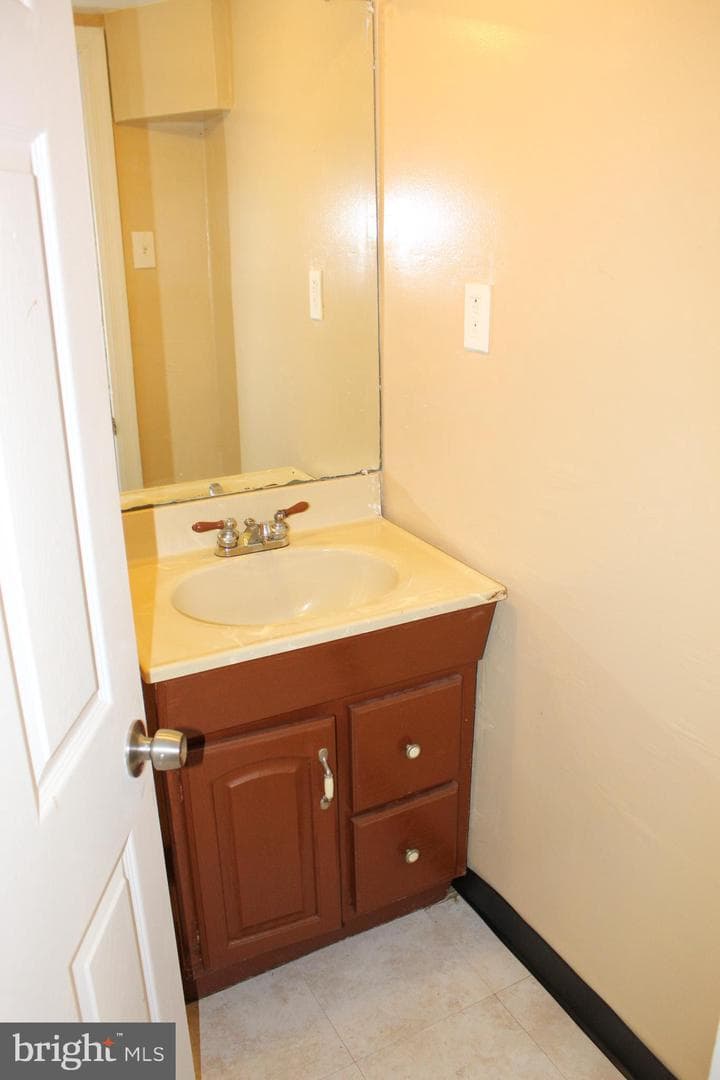 4153 M Street photo 19
