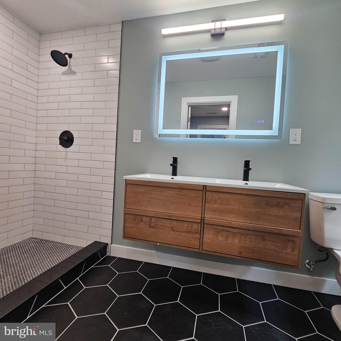 4919 N 13th St photo 17