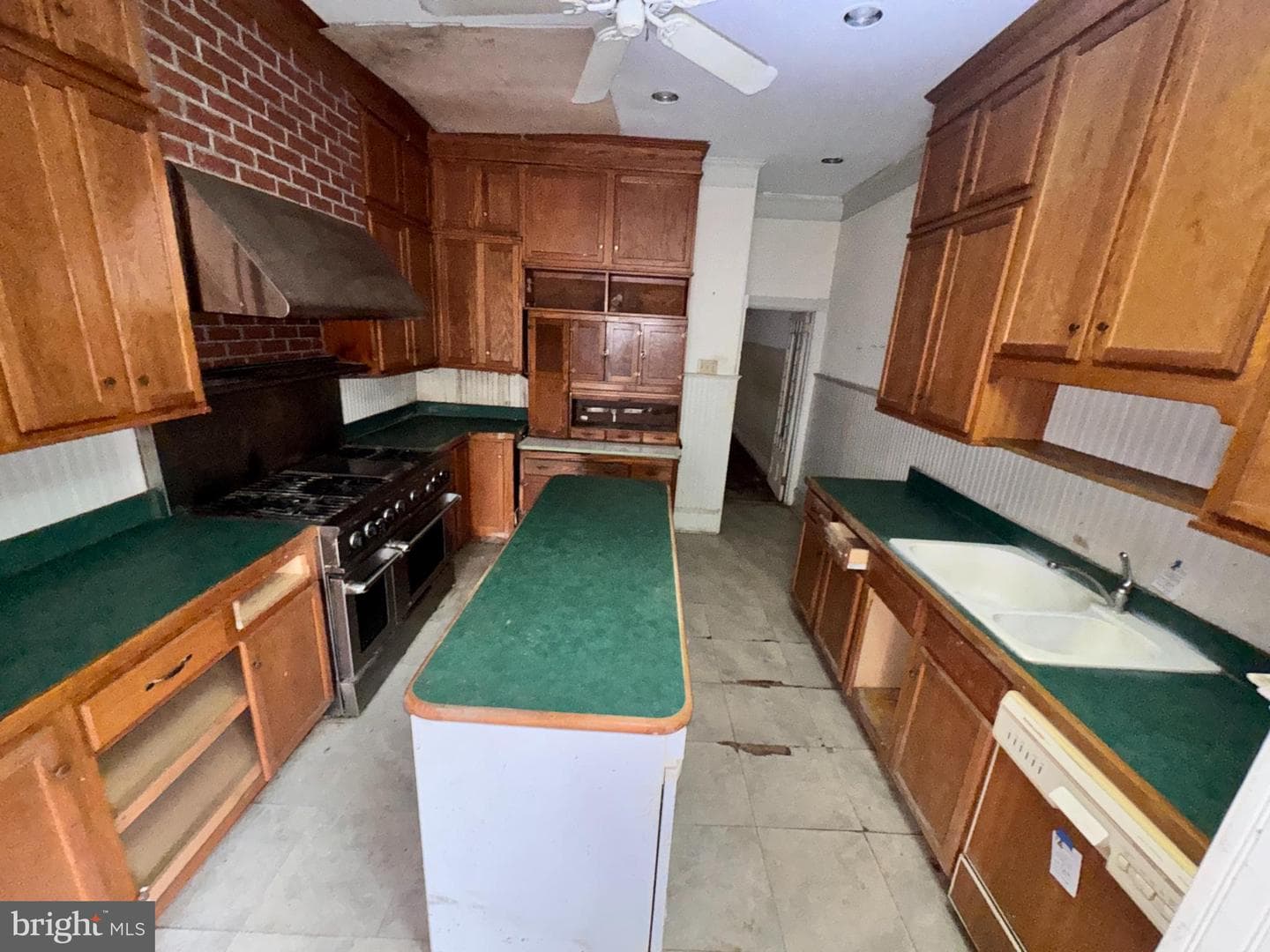 254 S Farragut Street photo 12