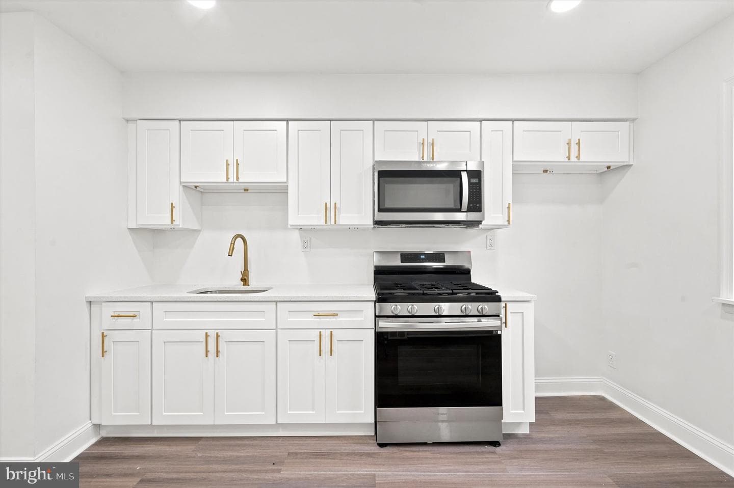 5430 Regent Street photo 3