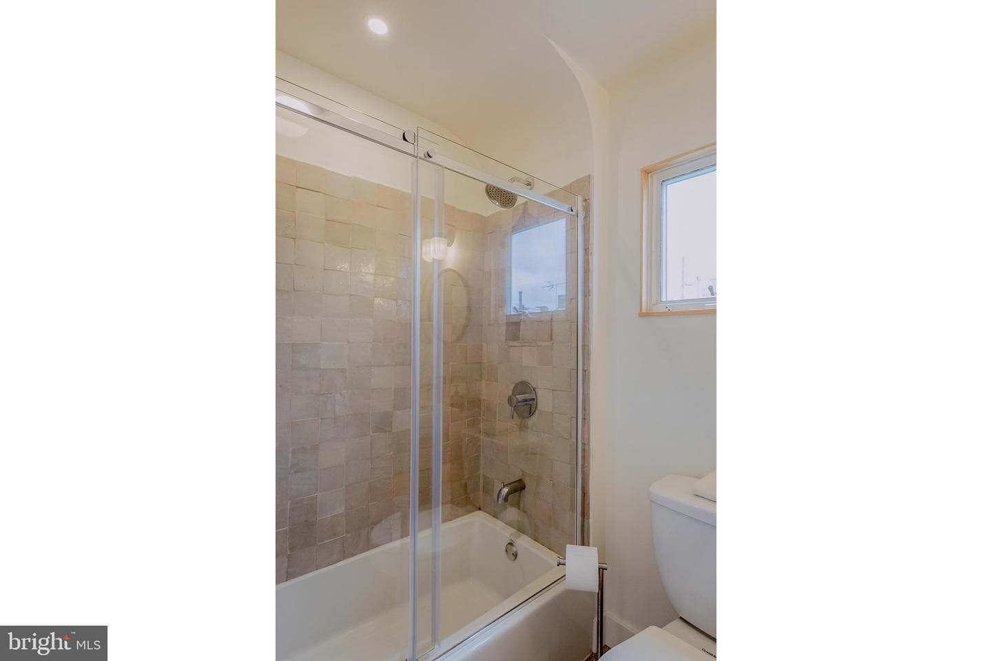 2548 E Norris Street photo 28
