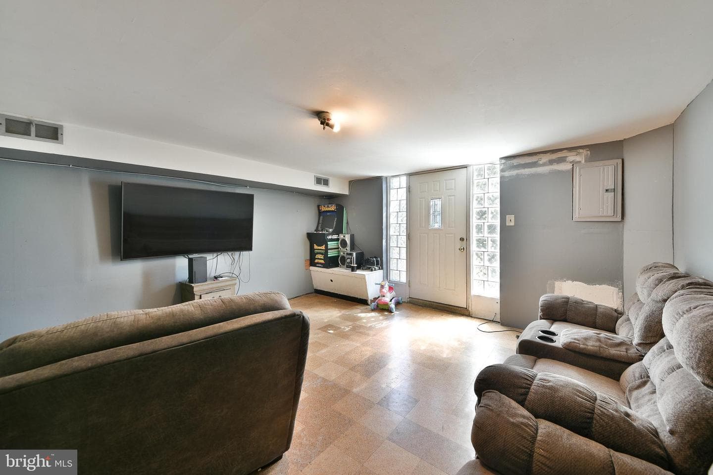9135 Revere Street photo 18
