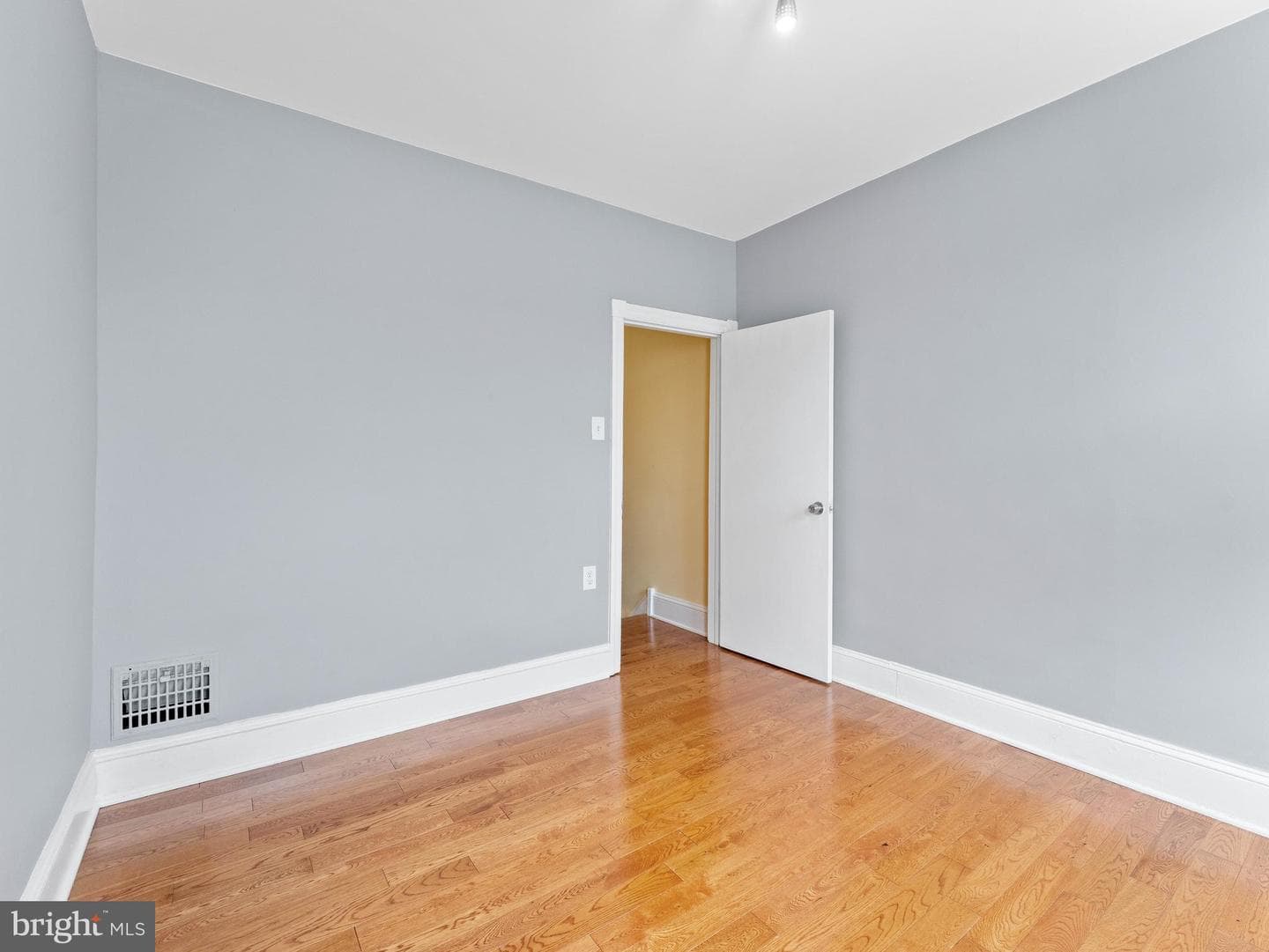 2251 S Hemberger Street photo 9