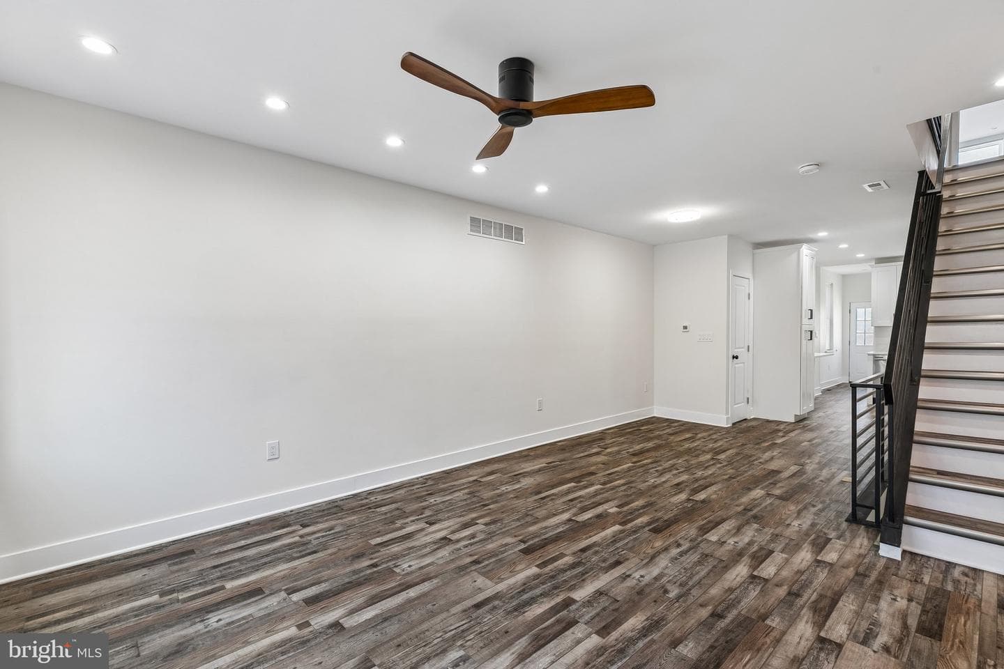 3156 Almond Street photo 13