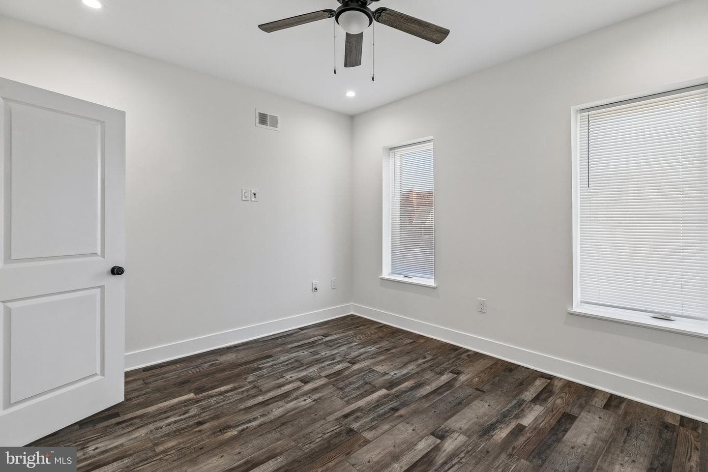 3156 Almond Street photo 32