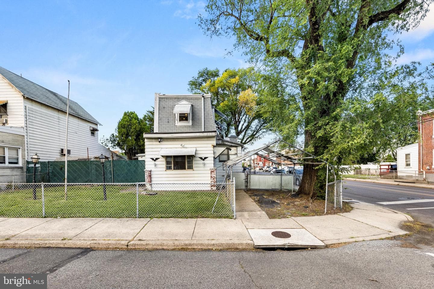 2617 S 76th Street, Philadelphia