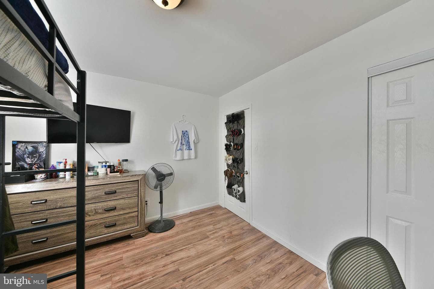 9747 Hoff Street photo 18