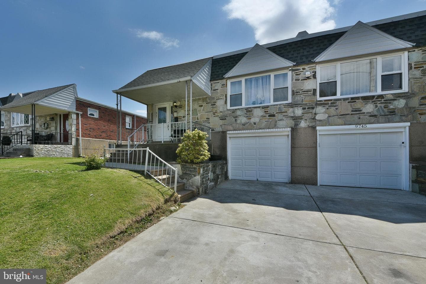 9747 Hoff Street photo 2