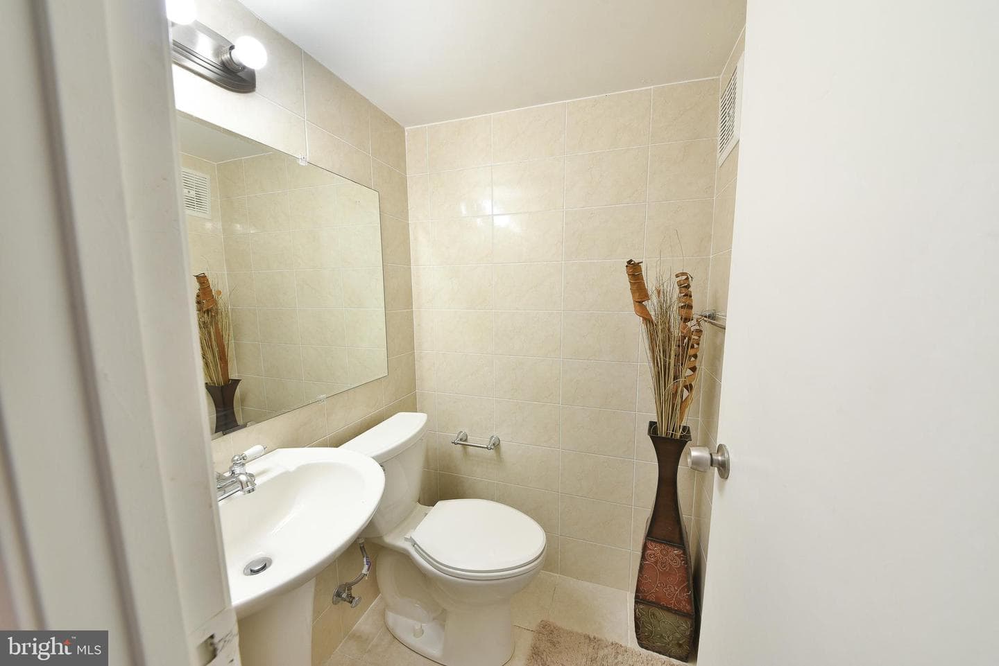 9747 Hoff Street photo 28
