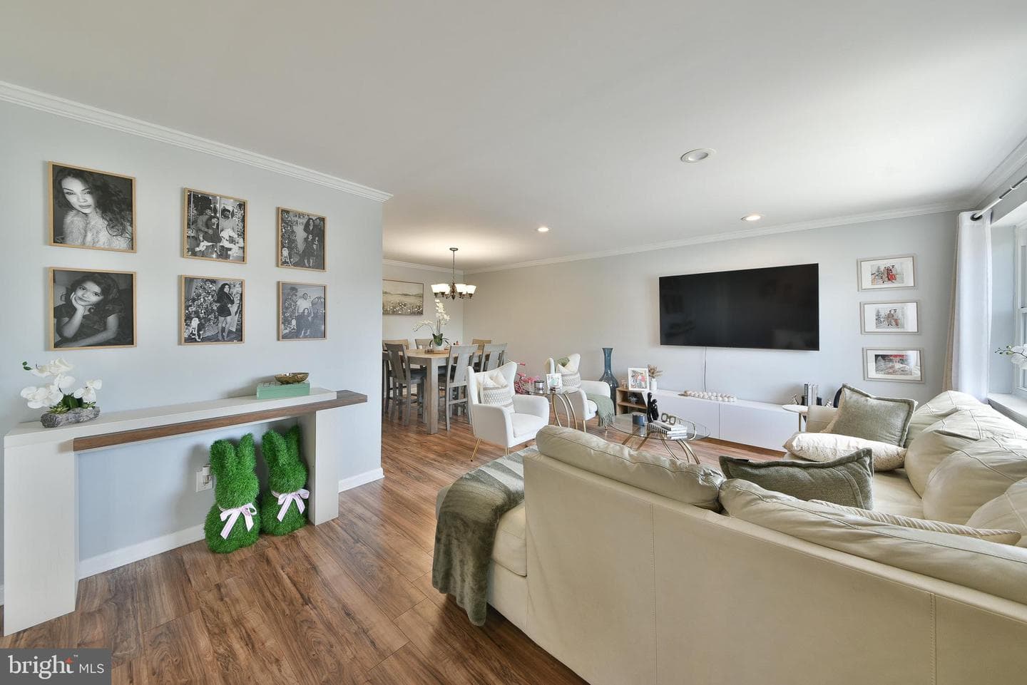 9747 Hoff Street photo 7