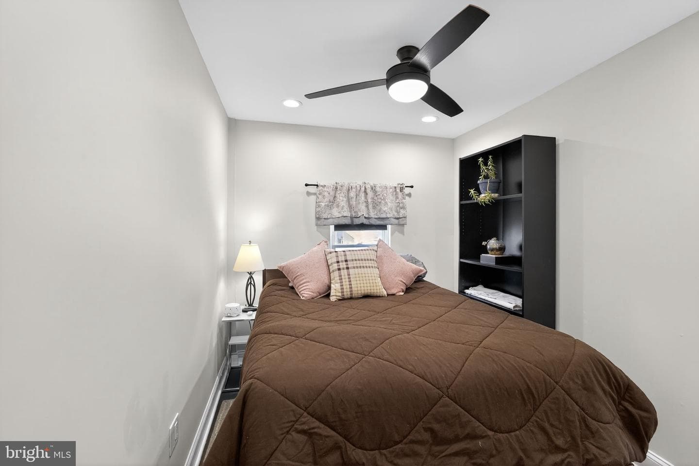 2314 Emerald Street photo 13