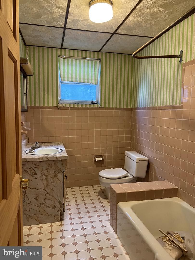2605 E Somerset Street photo 17