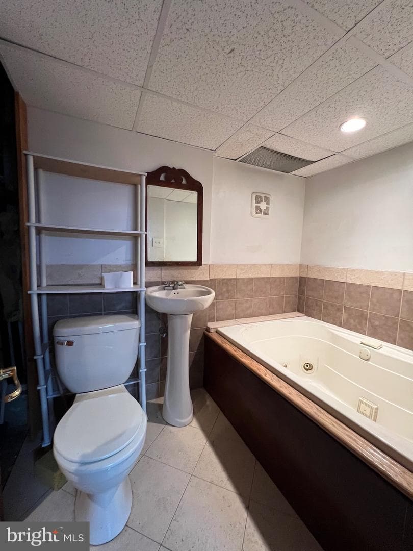 2605 E Somerset Street photo 30