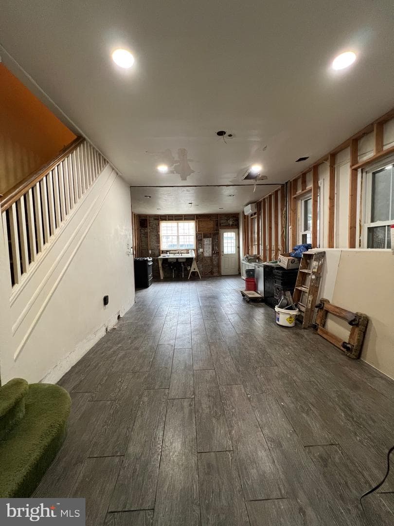 2605 E Somerset Street photo 31