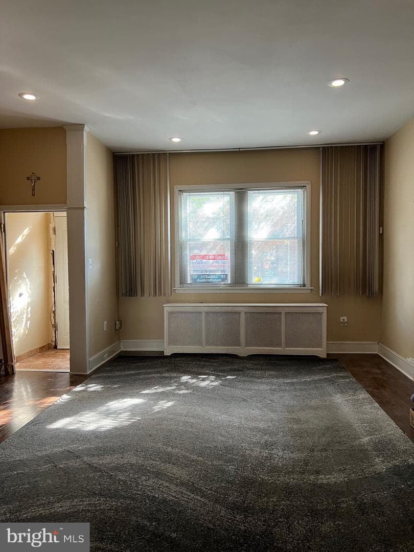 2605 E Somerset Street photo 5