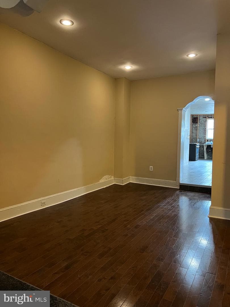 2605 E Somerset Street photo 6