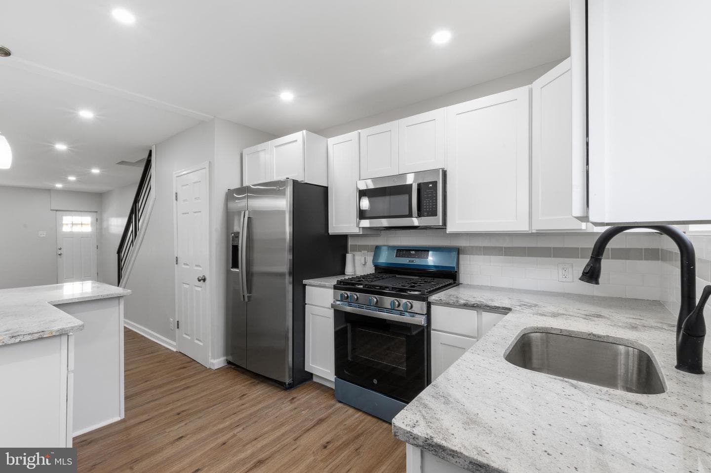 5220 Hazel Avenue photo 10