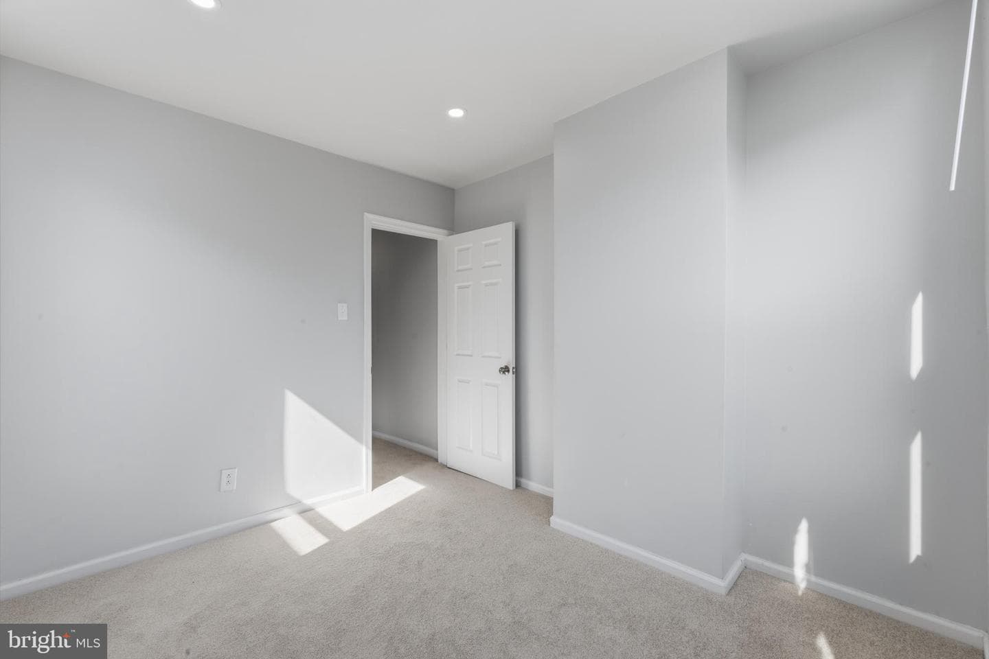 5220 Hazel Avenue photo 23