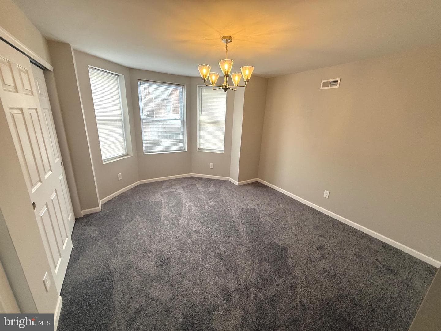5946 N Camac Street photo 9