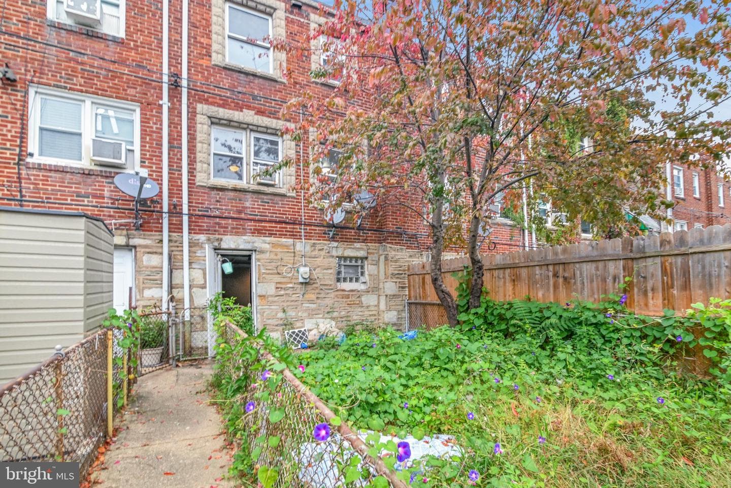 626 E Raymond Street photo 26